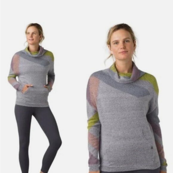 Prana Cowl neck pullover in grey/lavender geometric pattern - Picture 6 of 8